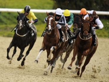 Timeform analyse the in-running angles at Lingfield